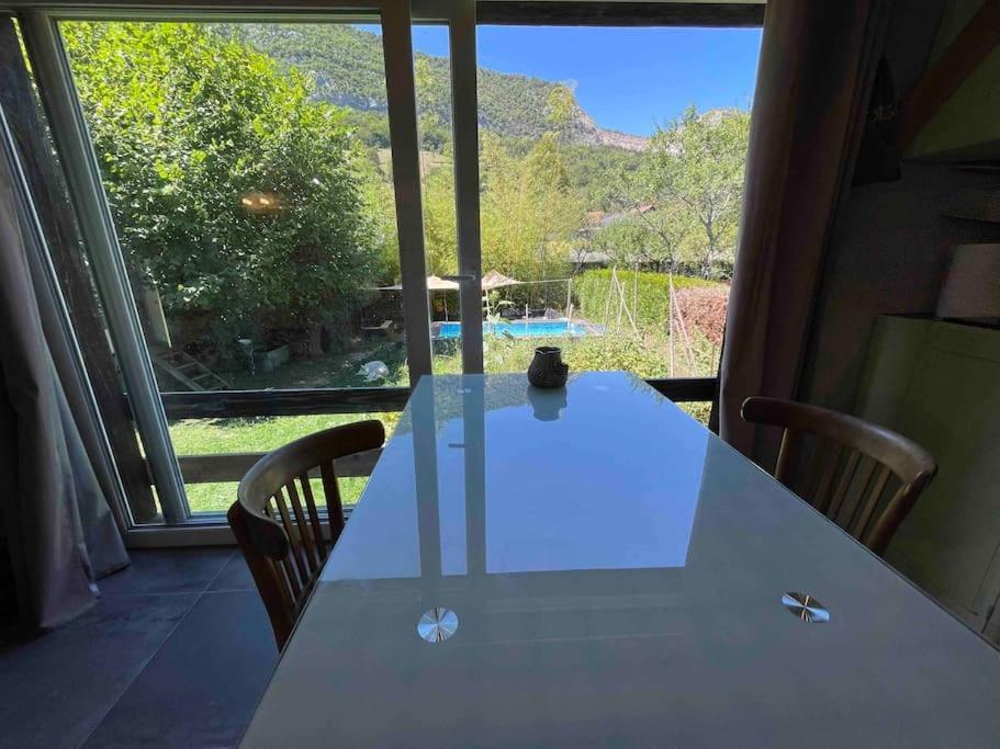 La Tiny House De Chaparon Appartement Lathuile Buitenkant foto